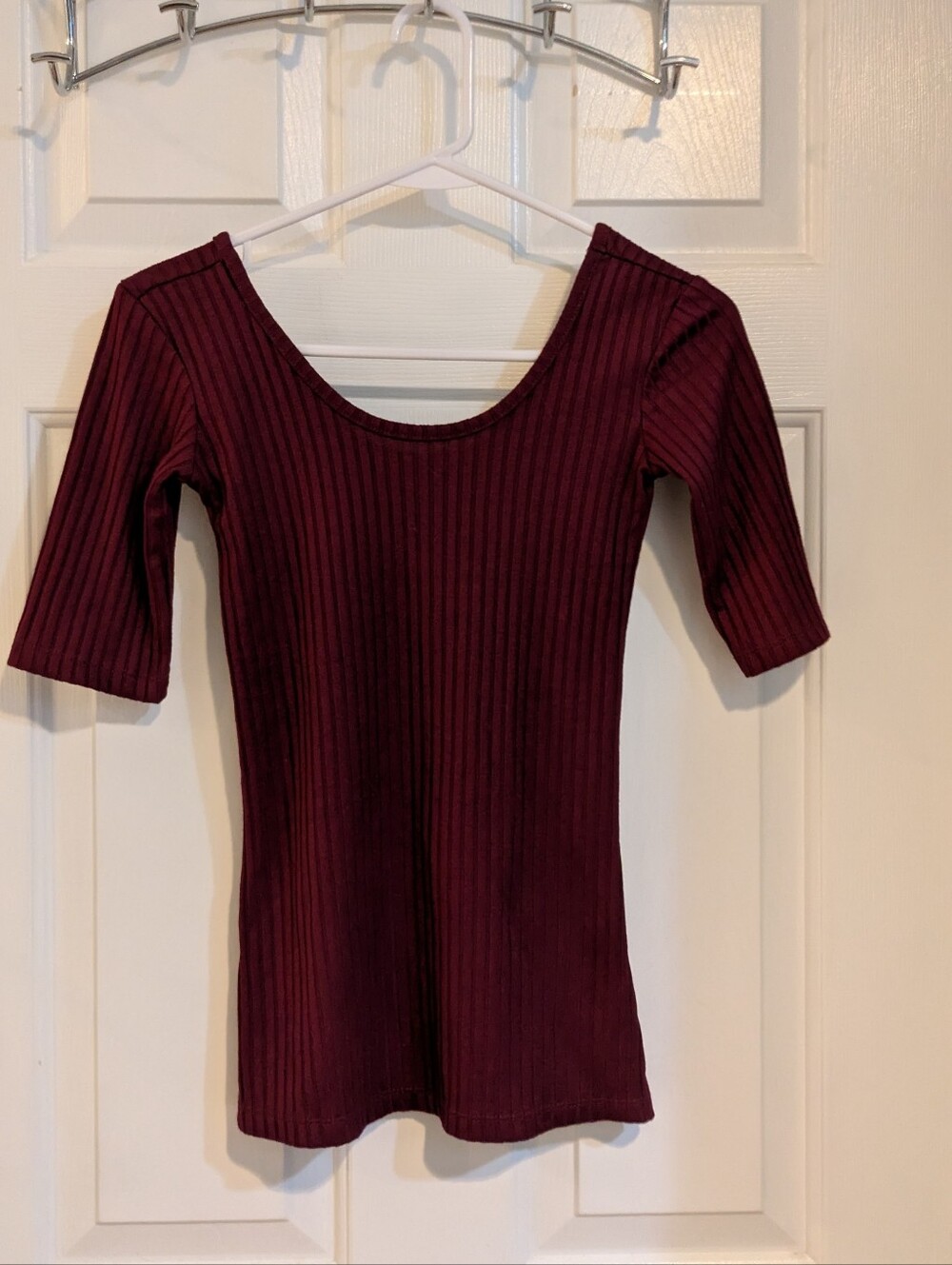 Decree Ribbed Scoop Neck Short Sleeve Top - Wine